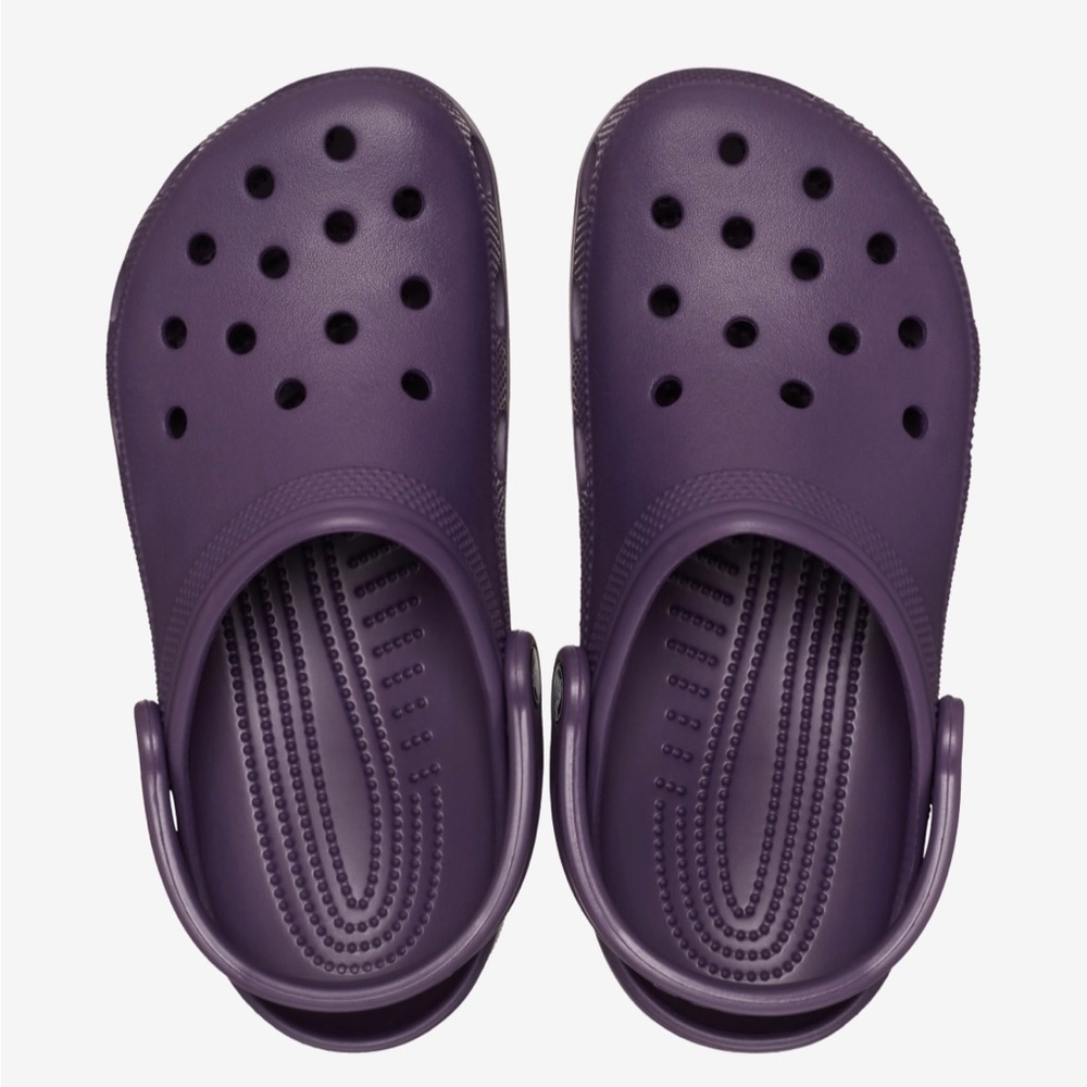 CROCS Purple Sandals with Classic Design